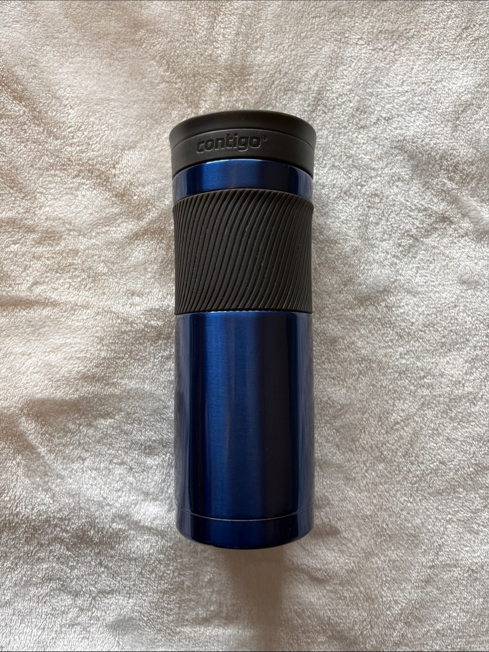 Travel coffee mug.